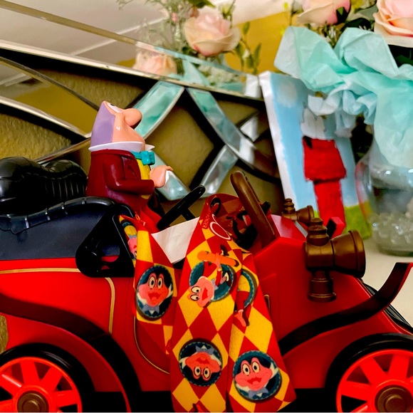 Disneyland Mr.Toad popcorn bucket. - Picture 3 of 3